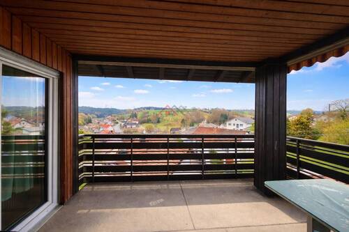 Aussicht Balkon - Etagenwohnung mit 145,00 m&sup2; in Aldingen / Aixheim zum Kaufen