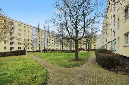 Innenhof - 2 Zimmer Etagenwohnung zum Kaufen in Leipzig