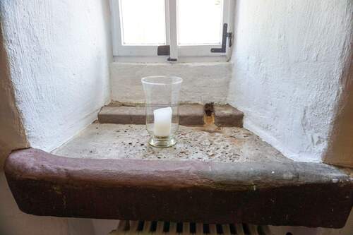 Historischer Spülstein in der Küche - Doppelhaushälfte mit 130,00 m² in Bickendorf zum Kaufen