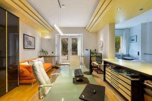 Wohnzimmer - 1 Zimmer Etagenwohnung zum Kaufen in Düsseldorf