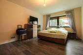 Schlafzimmer EG - 