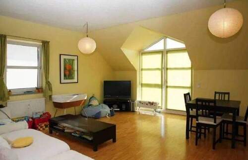 Wohnzimmer - BI - Stilvolle und moderne 3-Zi.-Whg. in ruhiger Wohnlage in Neufahrn - Römerhof