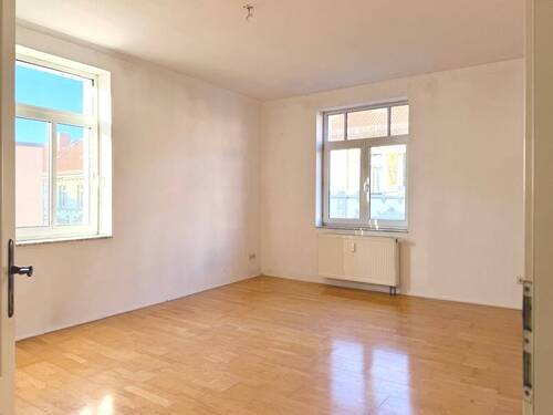 Zimmer straßenseitig - 