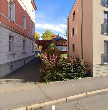 Eigene Zufahrt mit Stellplatz - Etagenwohnung mit 80,00 m&sup2; in Weimar zum Kaufen