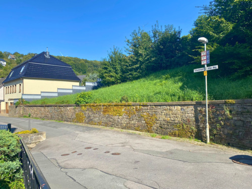 Ansicht von rechts - Grundstück zum Kaufen in Altena