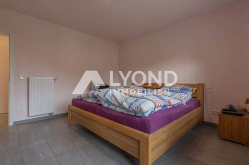 Bild 3 - 8 Zimmer Mehrfamilienhaus, Wohnhaus in Warstein