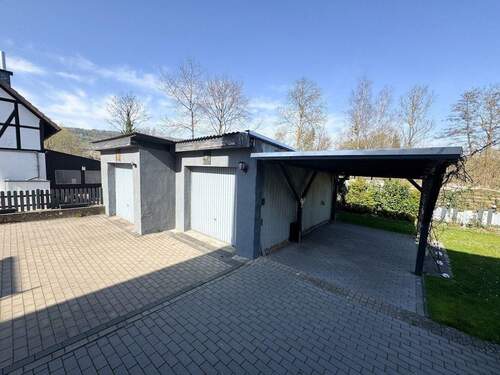 Bild 2 - 8 Zimmer Doppelhaushälfte zum Kaufen in Golmbach