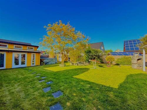 Gartenhaus mit Wellnessbereich - 