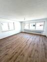 Wohnzimmer - Erstbezug nach Sanierung - tolle 3 Zimmer Wohnung mit Balkon