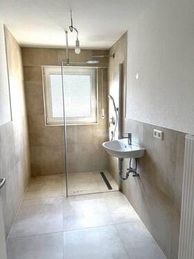 Badezimmer - 3 Zimmer Etagenwohnung zum Kaufen in Mühlhausen
