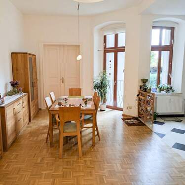 Esszimmer, Wohnzimmer - Eigentumswohnung mit Garten - Stilvolles Wohnen mit Charme der Gründerzeit