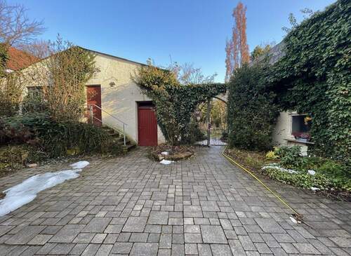 Nebengebäude Aussenansicht - 