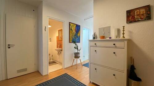 Flur - Etagenwohnung mit 82,00 m&sup2; in Elchingen zum Kaufen