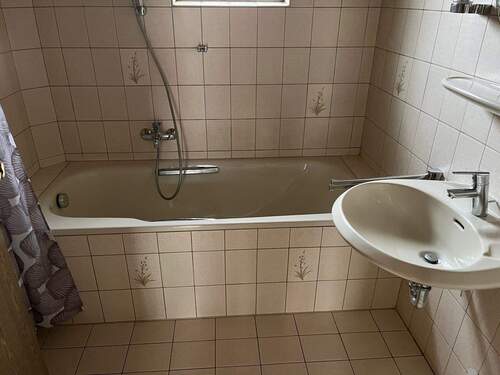 ...mit Badewanne - 