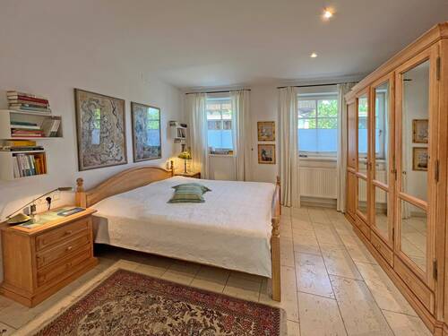 geräumiges Schlafzimmer ... - 