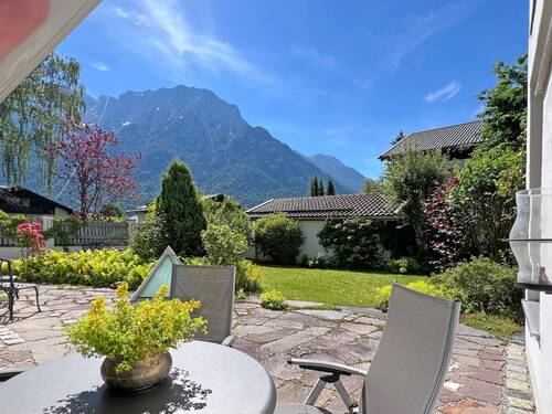 Südterrasse mit traumhaftem Bergblick - 4 Zimmer Terrassenwohnung zum Kaufen in Mittenwald