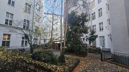 Innenhof - Etagenwohnung mit 40,00 m&sup2; in Berlin zum Kaufen