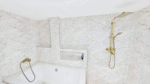 Wannen- und Duschbad - 