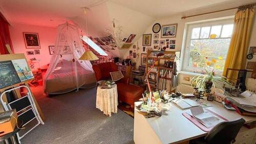 Zimmer im Dachgeschoss - 