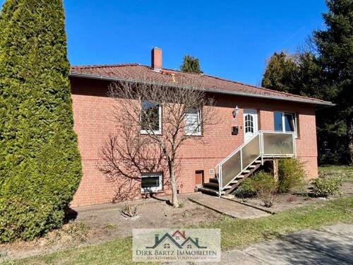 Hausansicht - 6 Zimmer Einfamilienhaus zum Kaufen in Uckermünde