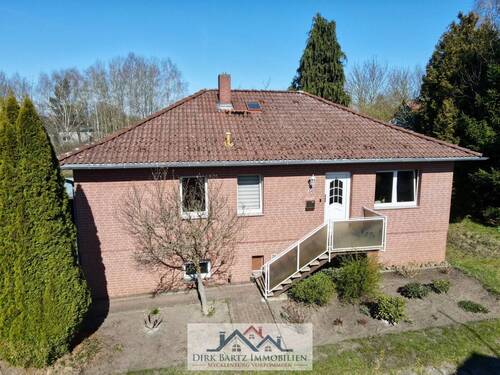 Hausansicht - 6 Zimmer Einfamilienhaus in Uckermünde