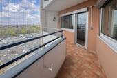 Balkon - Zentral gelegene 3 Zimmer Wohnung mit Weitblick