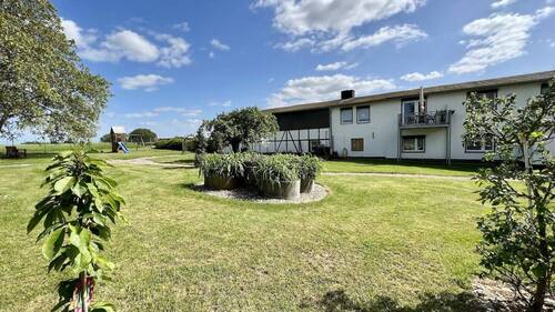 Außenansicht - 7 Zimmer Mehrfamilienhaus, Wohnhaus zum Kaufen in Wolmirsleben