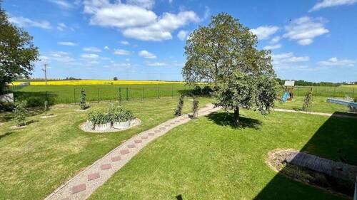 Bild 3 - 7 Zimmer Mehrfamilienhaus, Wohnhaus in Wolmirsleben