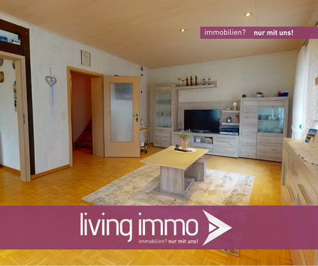 Titelbild Wohnzimmer - Viel Raum, Natur und Flexibilität - ideales Familienhaus - Für die Käufer komplett PROVISIONSFREI