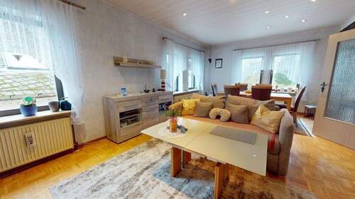 Wohnzimmer - 1 Zimmer Einfamilienhaus zum Kaufen in Biedenkopf