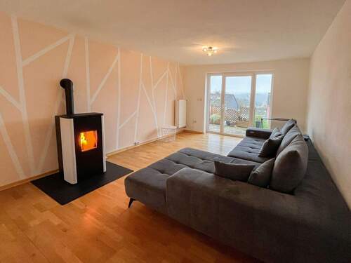 Wohnzimmer EG - 4 Zimmer Reihenmittelhaus zur Miete in Siegen