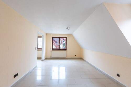 Wohn-/ Essbereich - 4 Zimmer Etagenwohnung zum Kaufen in Tamm