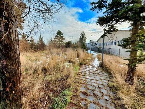 Von zwei Seiten begehbar - 