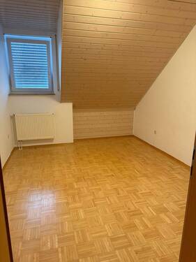 2. Zimmer im Dachgeschoss - 