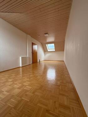 1. Zimmer im Dachgeschoss - 