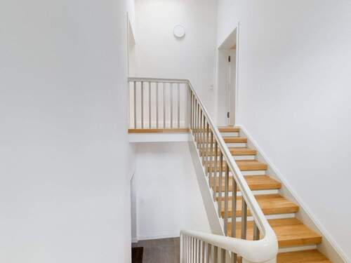 Treppenhaus - 3 Zimmer Etagenwohnung zum Kaufen in Berlin