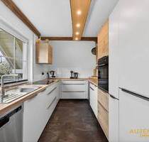 Freistehendes Einfamilienhaus mit Einliegerwohnung - viel Platz, Flexibilität und Lebensqualität - Bruckberg Edlkofen