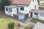 Rückansicht mit Terrasse - 