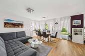 Wohnzimmer - 4 Zimmer Etagenwohnung zum Kaufen in Hamburg