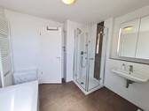Tageslichtbad. - 