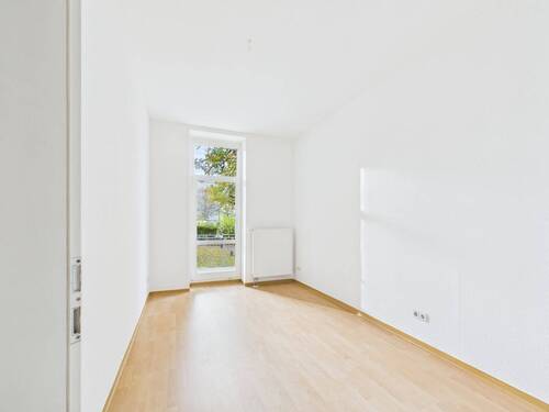 CAM03718G0-PR0023-STILL010 - 