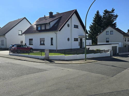 Außenansicht - Ansprechendes freistehendes Ein-Zweifamilienhaus + Anbau und separatem Eingang in Limbach