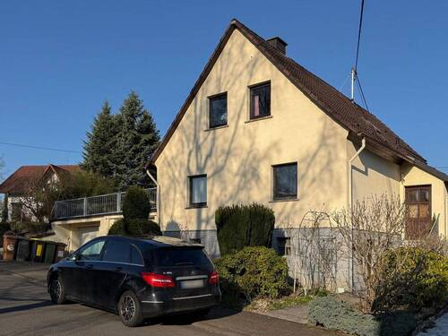 Straßenansicht - 4 Zimmer Einfamilienhaus in Rennerod VG