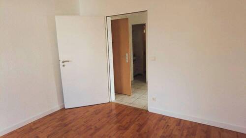 Zimmer 1 - 5 Zimmer Etagenwohnung in Dissen