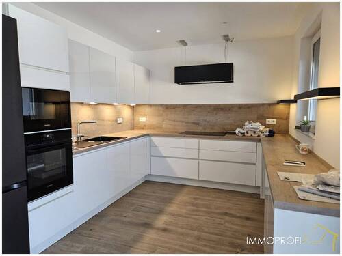 Küche DHH Nachbar.jpg - Immoprofi Karl - Bungalow Neubau -unverbaubarer Ausblick