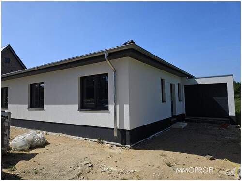 2. Doppelhaushälfte seitlich.jpg - 3 Zimmer Bungalow in Heinsberg