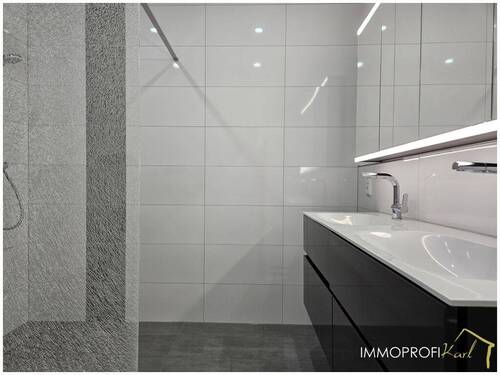 Bad DHH Nachbar.jpg - Bungalow mit 86,00 m² in Heinsberg zum Kaufen