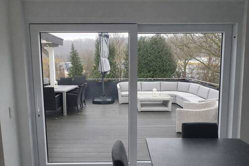 Blick auf die Terrasse - 