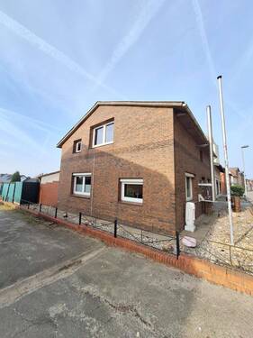 Außen Giebel 2 - Einfamilienhaus mit 88,80 m&sup2; in Albersdorf zum Kaufen