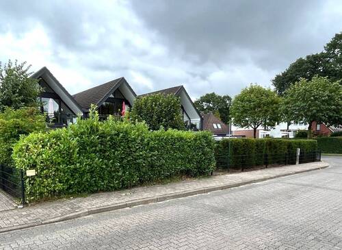 Straßenansicht - 3 Zimmer Etagenwohnung zum Kaufen in Achim